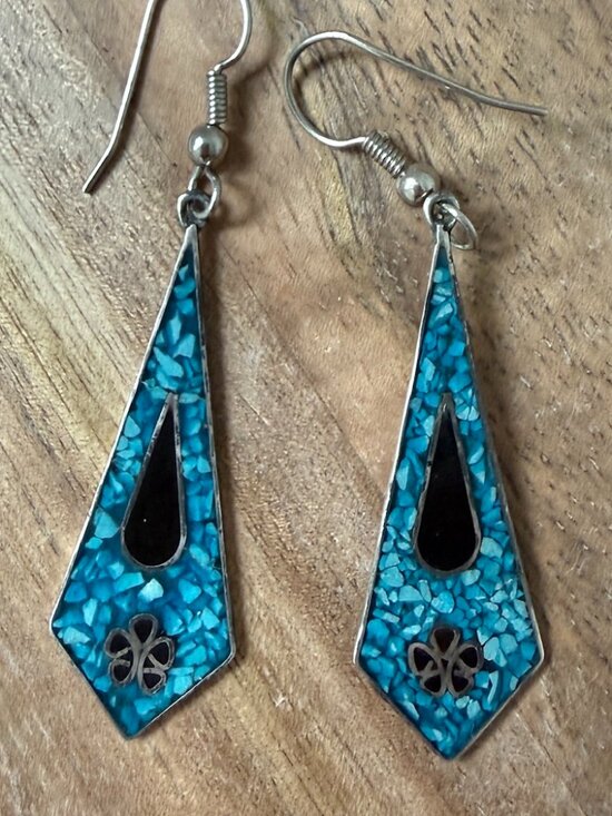 alpaca Jewelry - Beautiful Vintage Mexican Alpaca Silver Turquoise Chip Inlay Dangle Earrings